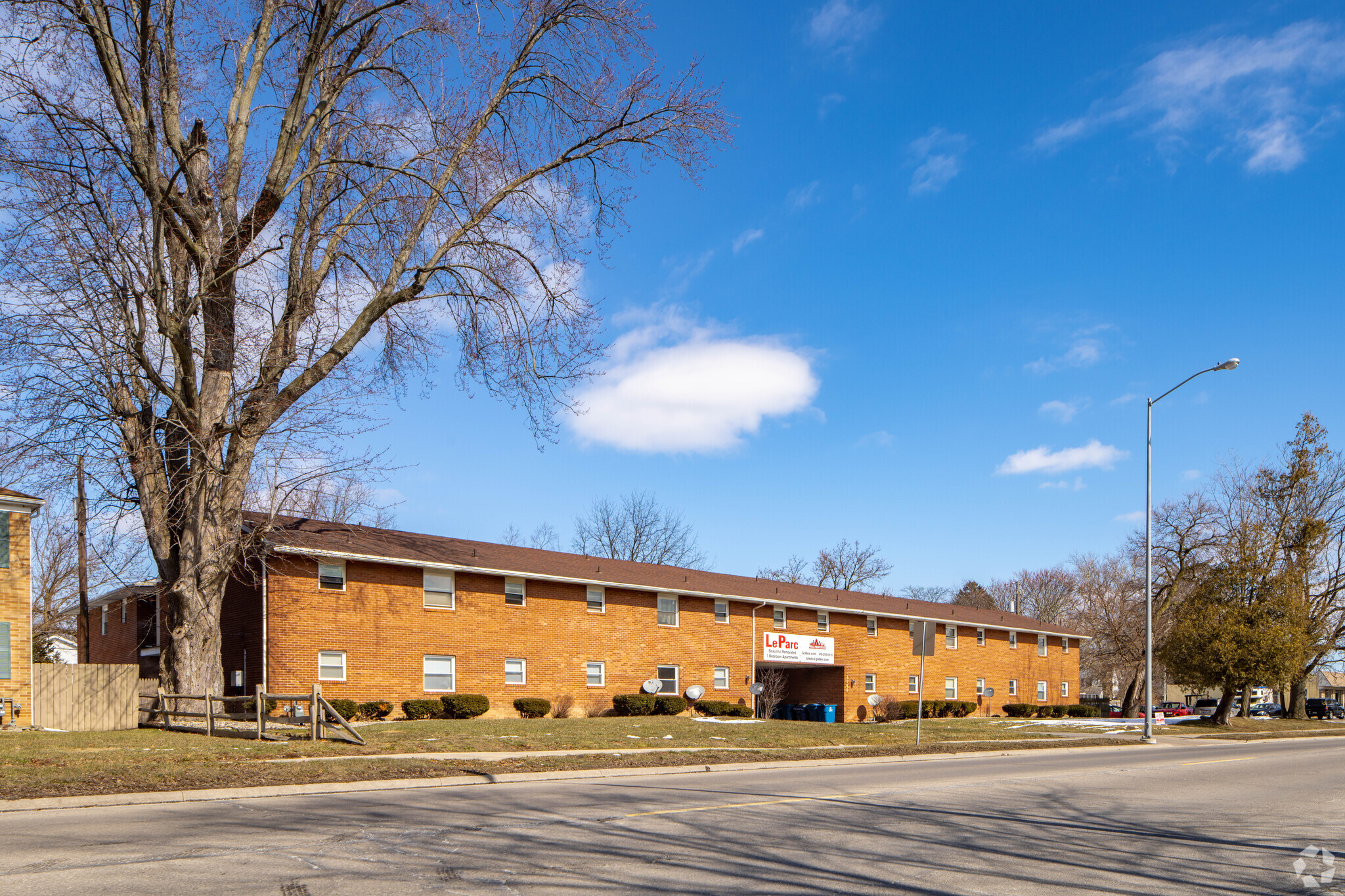 2144 W Sylvania Ave, Toledo, OH for sale Primary Photo- Image 1 of 1