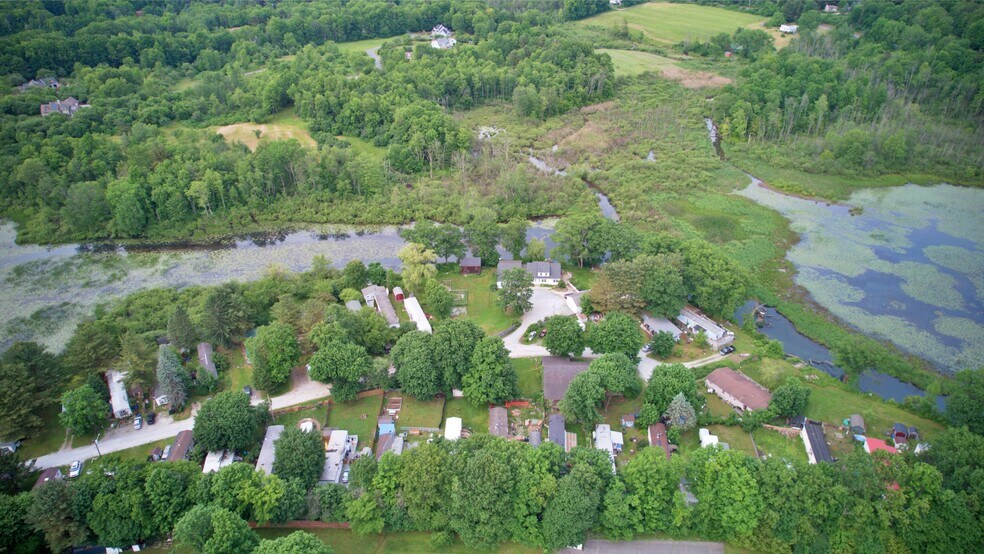 40 Albany Post Rd, West Stockbridge, MA for sale - Building Photo - Image 1 of 1