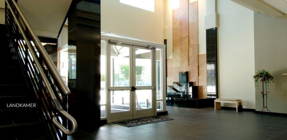 124 Walnut St E, Mankato, MN for lease - Interior Photo - Image 3 of 9