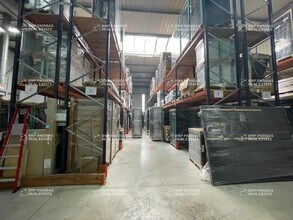 Flex in Serris for lease Interior Photo- Image 2 of 8