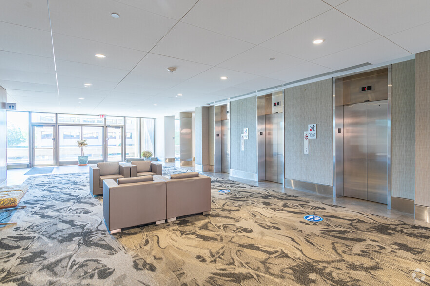 800 N King St, Wilmington, DE for lease - Lobby - Image 3 of 5