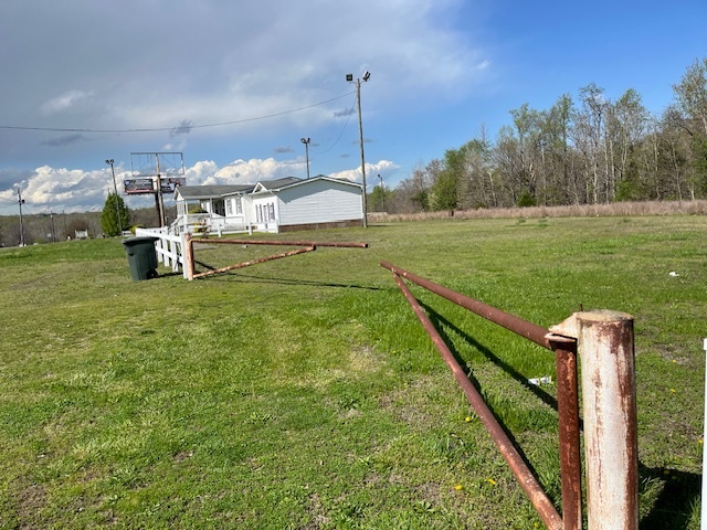 412 N Van Buren Rd, Eden, NC for sale - Building Photo - Image 3 of 8