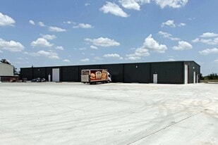5733 Huettner Ct, Norman OK - Warehouse