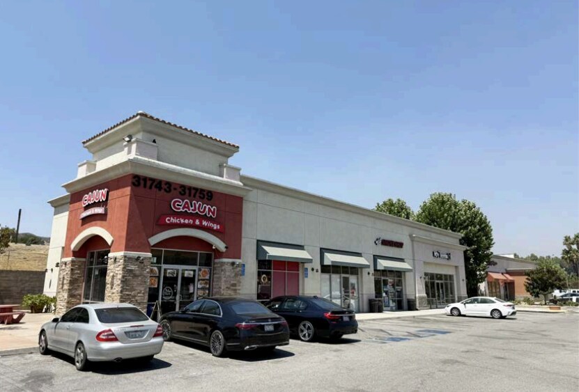 31743-31759 Castaic Rd, Castaic, CA for sale - Primary Photo - Image 1 of 2