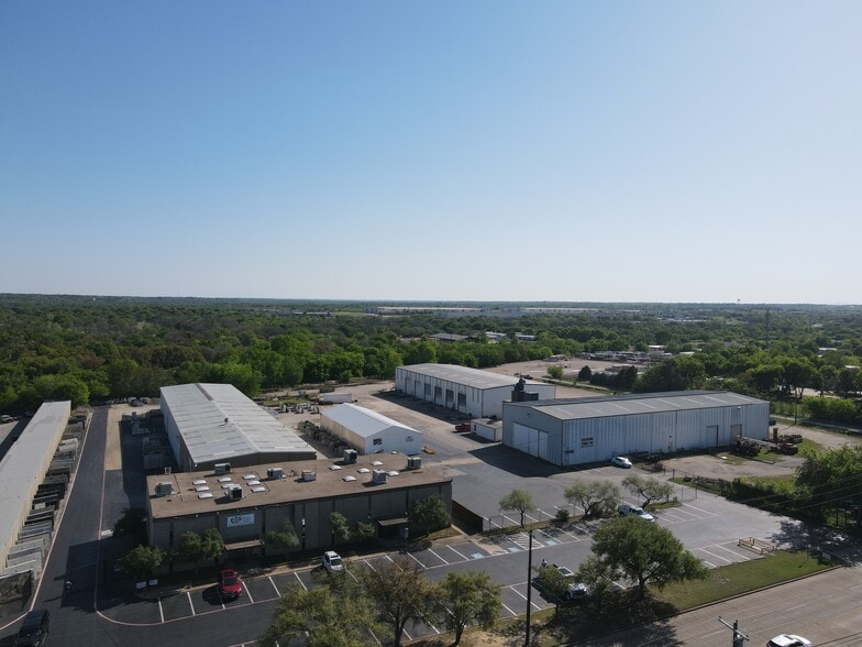 7201 W Vickery Blvd, Fort Worth, TX for sale - Building Photo - Image 2 of 9