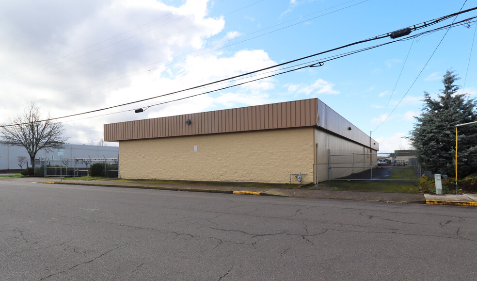 960 Conger St, Eugene, OR for lease - Building Photo - Image 3 of 8