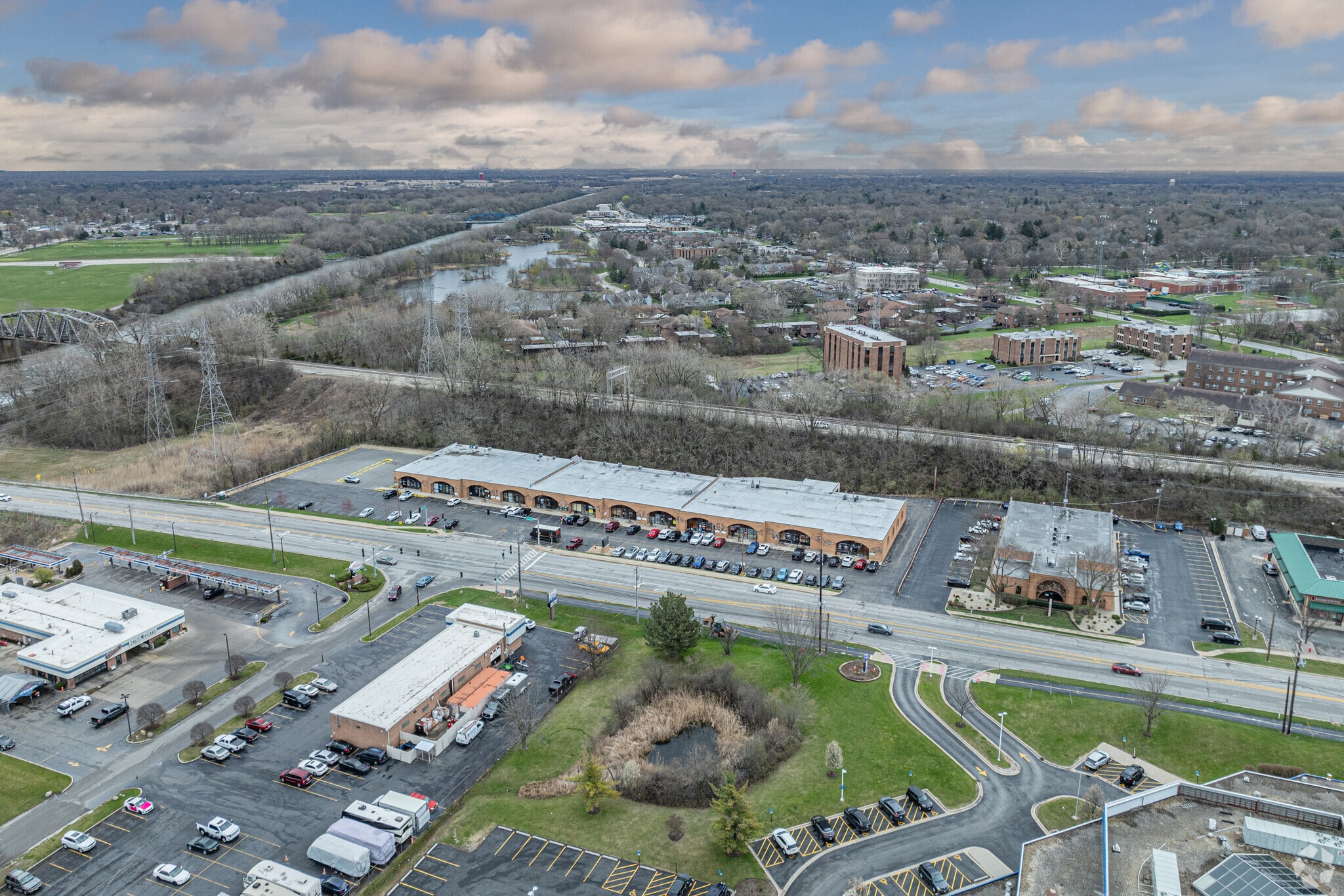 11721-11761 Southwest Hwy, Palos Heights, IL for lease Building Photo- Image 1 of 11