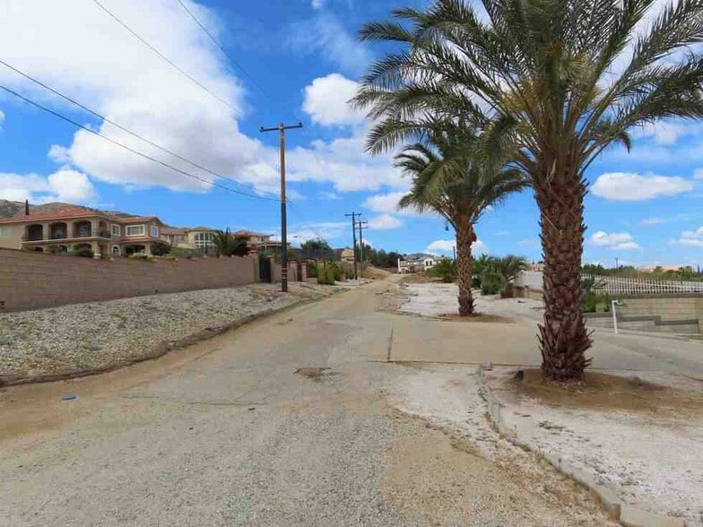 El Camino Drive, Palmdale, CA for sale - Building Photo - Image 2 of 6