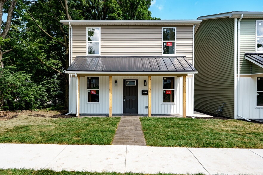 Pleasant View portfolio of 2 properties for sale on LoopNet.com - Building Photo - Image 2 of 53