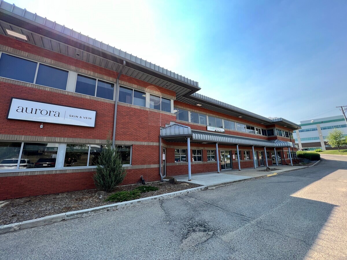 3947 50A Ave, Red Deer, AB T4N 6V7