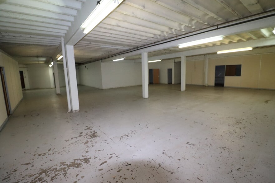 67 New Summer St, Birmingham for lease - Interior Photo - Image 2 of 9