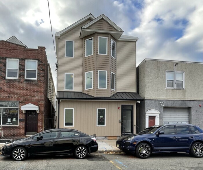 40 Johnston Ave, Kearny, NJ 07032