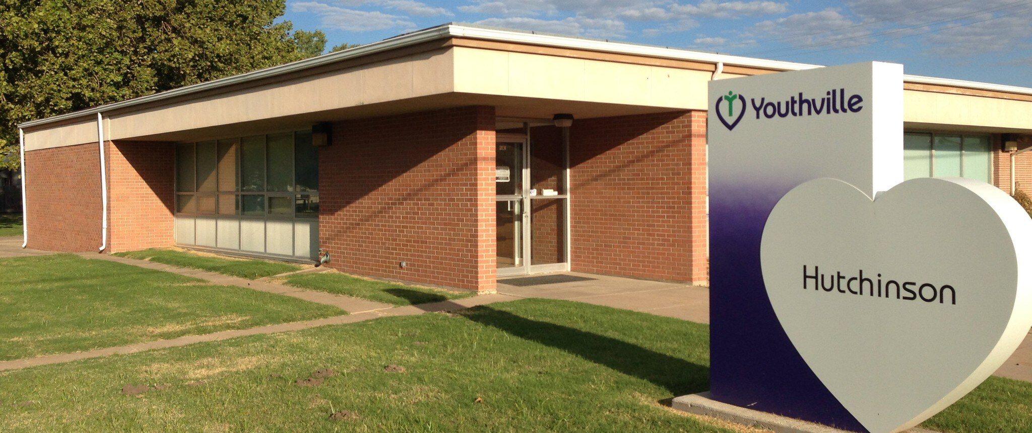 201 N Whiteside St, Hutchinson, KS for sale Primary Photo- Image 1 of 1