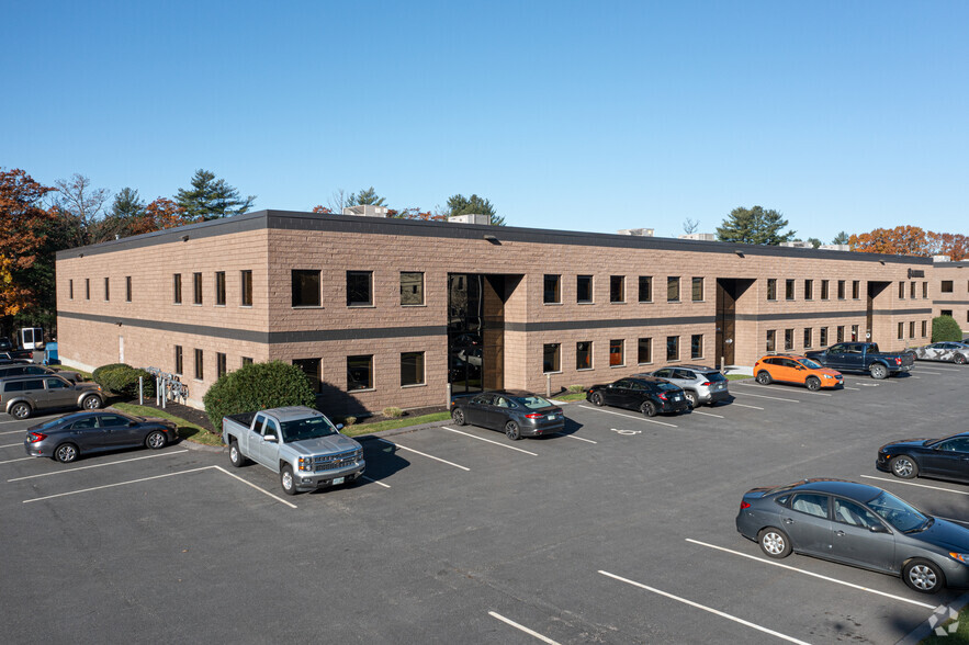 8 Merrill Industrial Dr, Hampton, NH for lease - Building Photo - Image 1 of 12