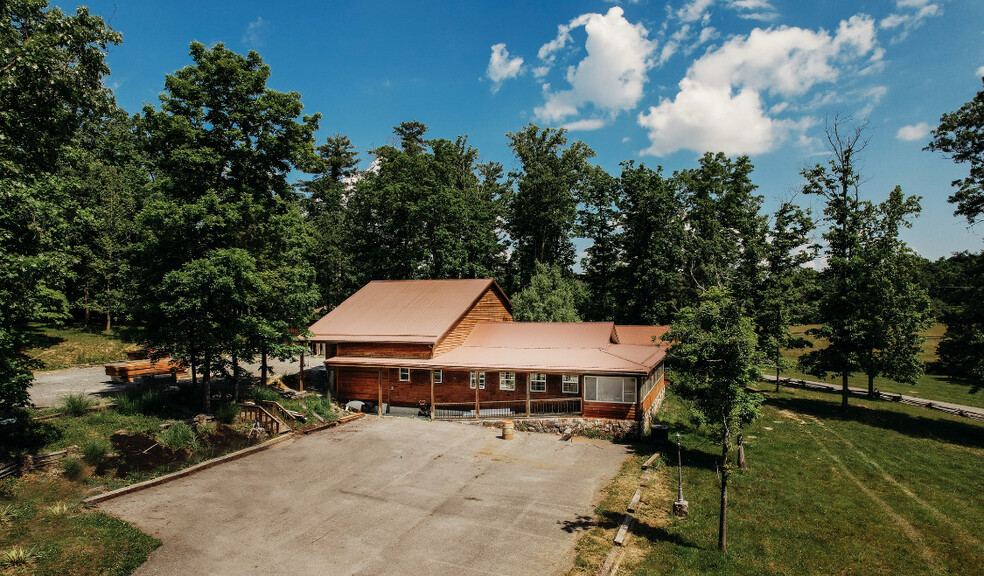 16 Baby Back Pl, Pipestem, WV for sale - Primary Photo - Image 1 of 8