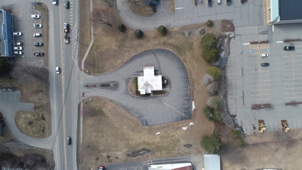 942 Putney Rd, Brattleboro, VT for sale - Building Photo - Image 3 of 18