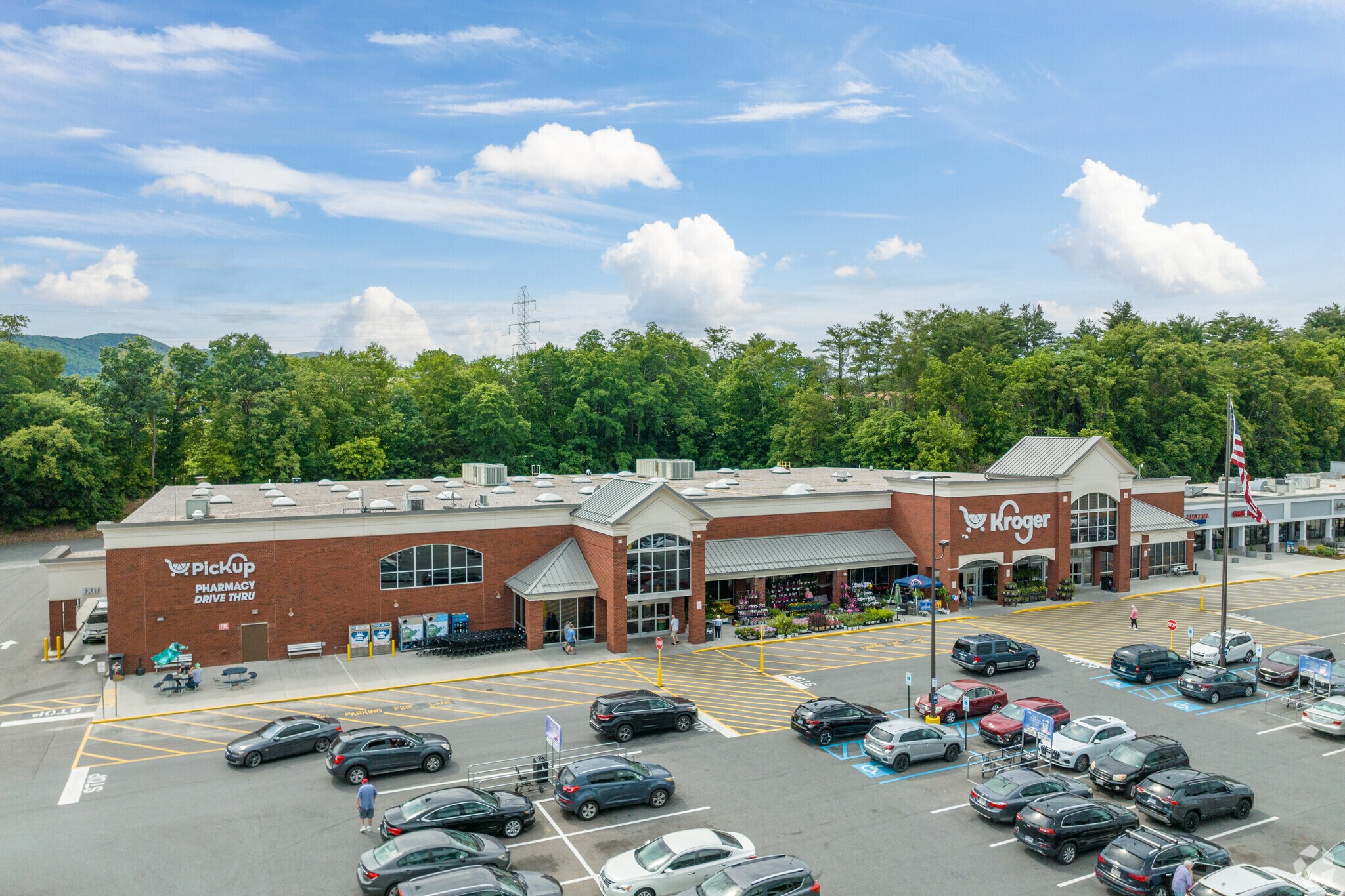 3933-3971 Brambleton Ave, Roanoke, VA for sale Primary Photo- Image 1 of 1