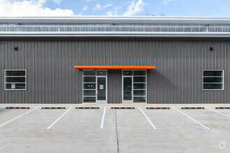 1030 Outpost Dr, Conroe, TX for lease Building Photo- Image 2 of 10