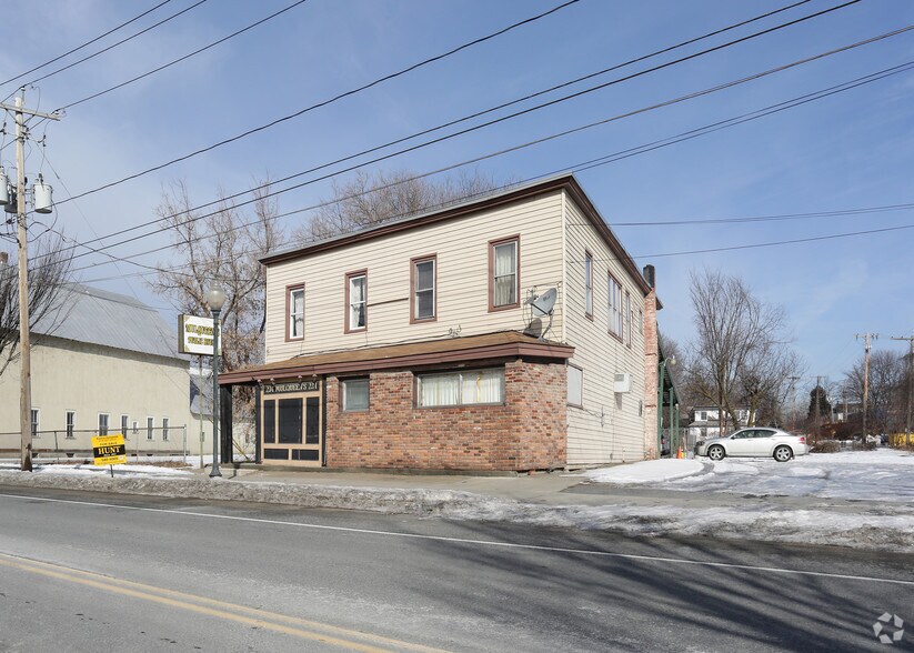 234 Warren St, Glens Falls, NY for sale - Primary Photo - Image 1 of 1