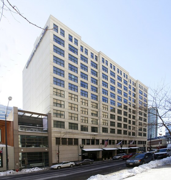 27-33 W Illinois St, Chicago, IL for lease - Building Photo - Image 3 of 5