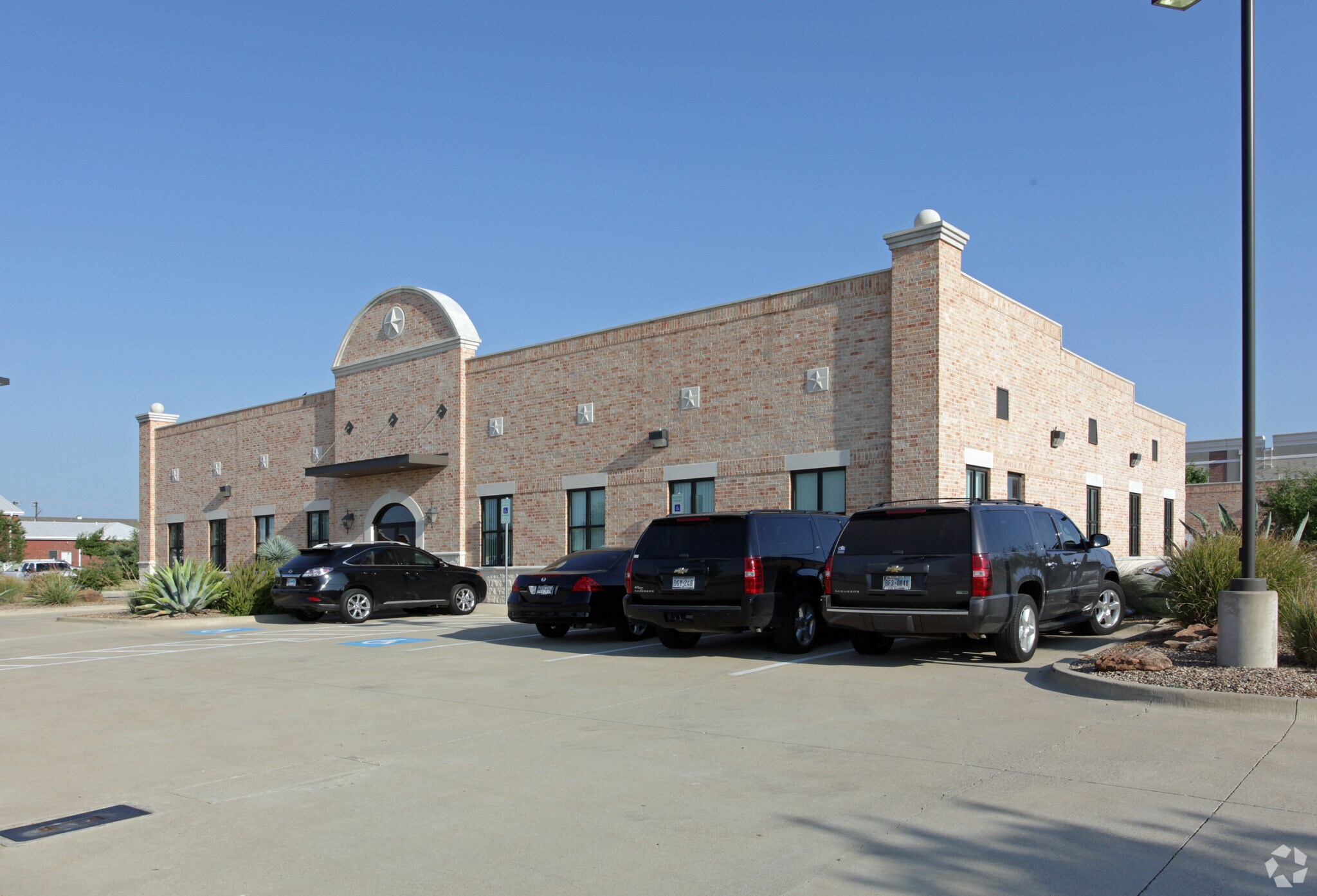 100 Bonham Ct, Red Oak, TX for sale Primary Photo- Image 1 of 1