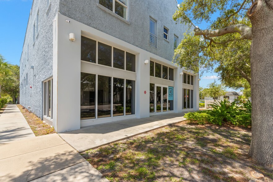 2100 1st Ave S, Saint Petersburg, FL for sale - Building Photo - Image 2 of 32