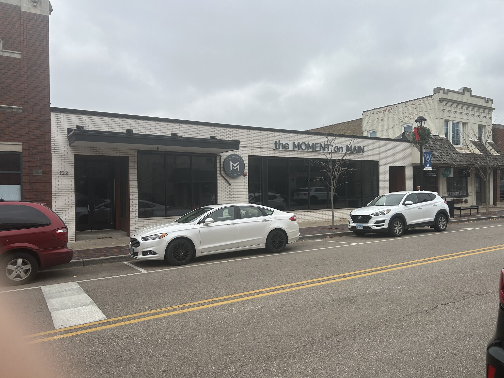 122 N Main St, Wheaton, IL for lease Building Photo- Image 1 of 20