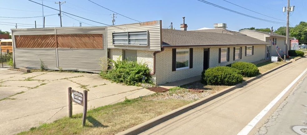 1001 Croxton Ave, Bloomington, IL for lease - Primary Photo - Image 1 of 20