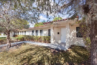 211-213 NE 89th St, El Portal, FL for lease Building Photo- Image 2 of 24