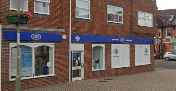 130-132 High St, Lee On The Solent for sale Primary Photo- Image 1 of 1