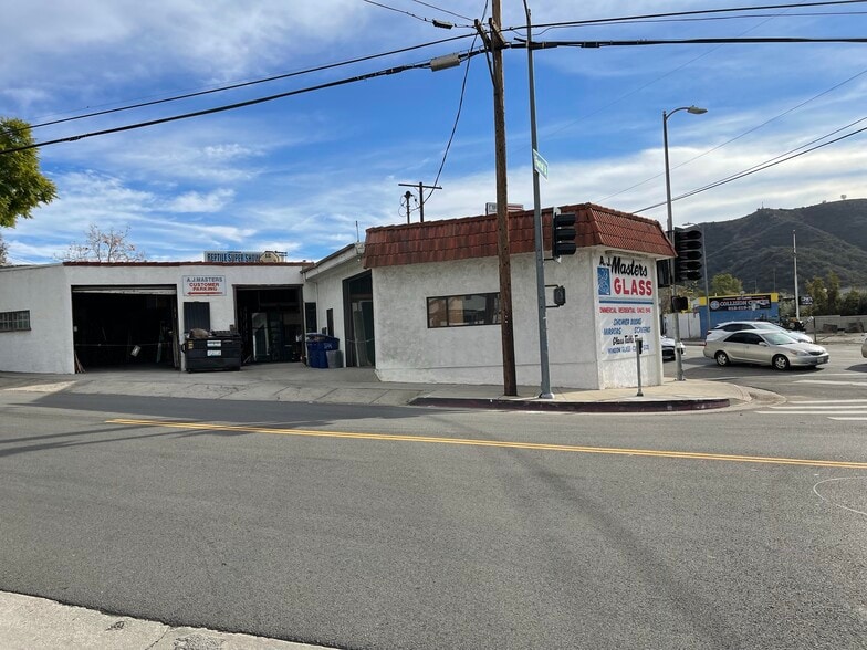 7639 Foothill Blvd, Tujunga, CA for lease - Building Photo - Image 3 of 38