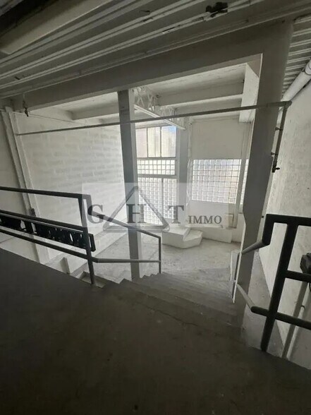 Industrial in Ivry-sur-Seine for sale - Interior Photo - Image 2 of 10