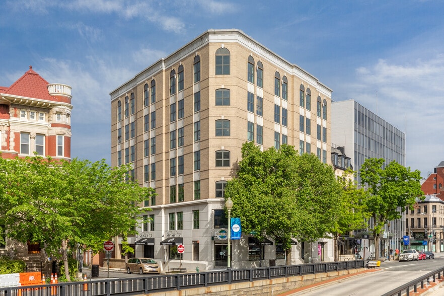1630 Connecticut Ave NW, Washington, DC for lease - Building Photo - Image 1 of 11