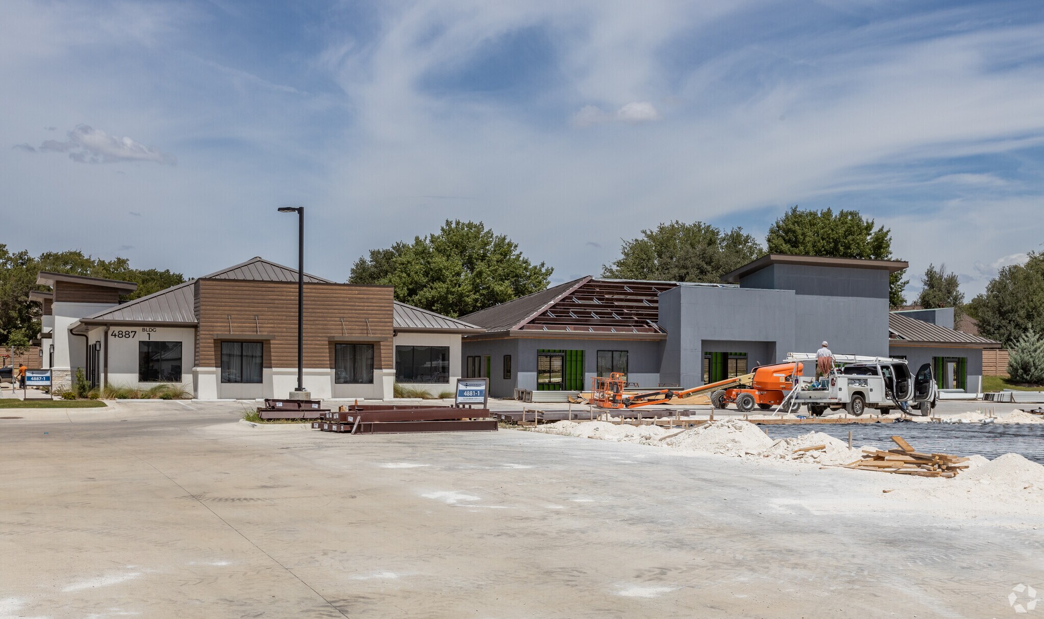 4887 Williams Dr, Georgetown, TX for sale Primary Photo- Image 1 of 1