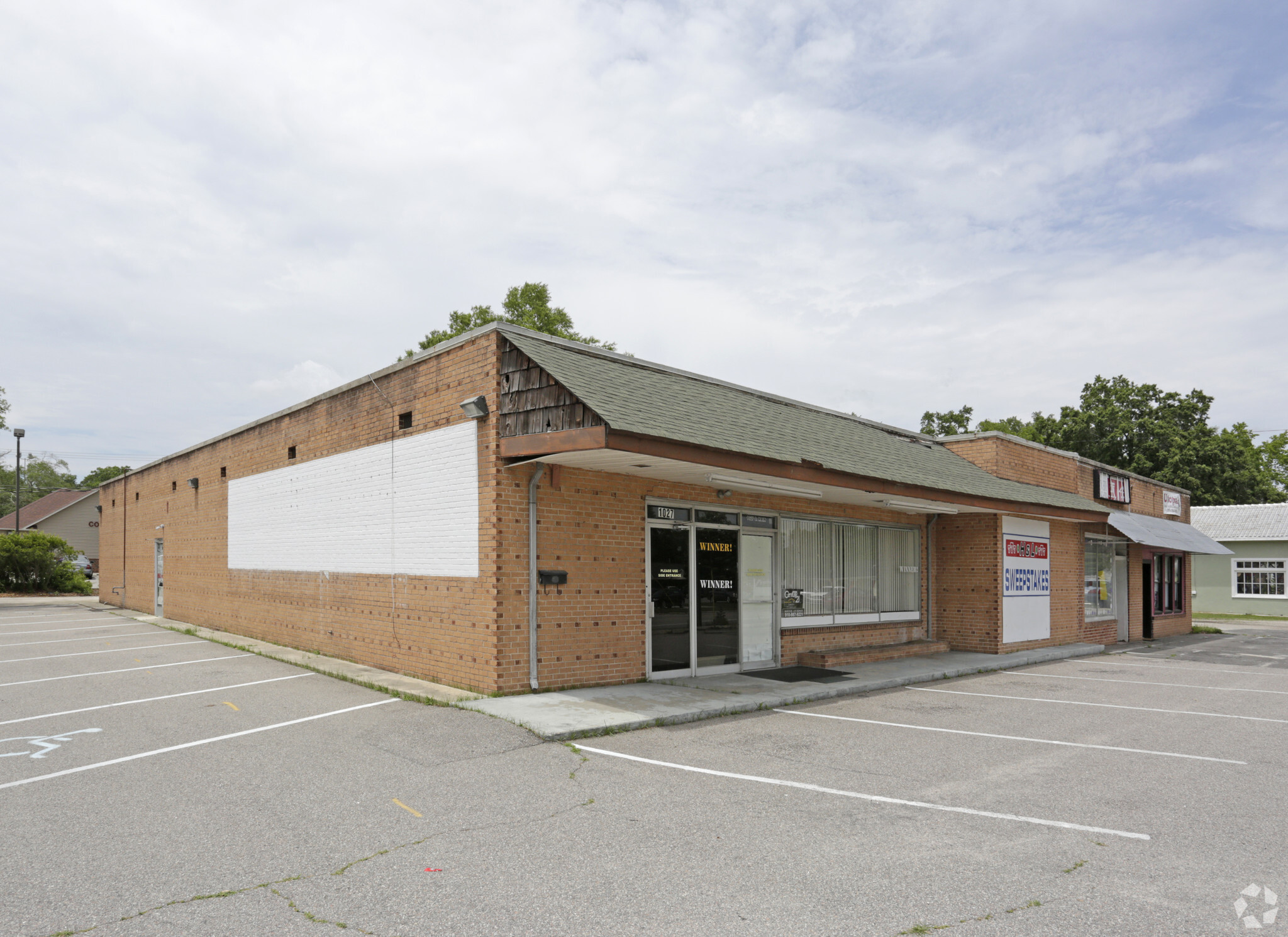 1027 S Main St, Laurinburg, NC for sale Primary Photo- Image 1 of 1