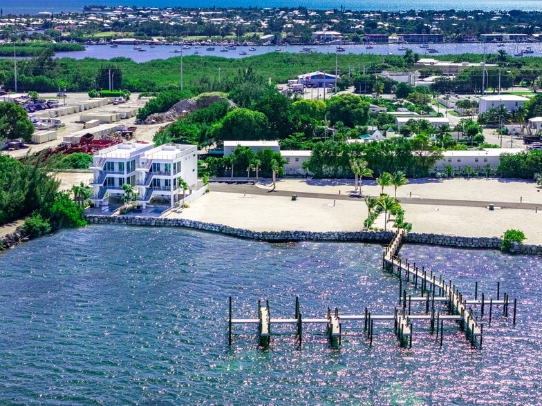 Oasis By The Bay - Residential Project portfolio of 2 properties for sale on LoopNet.com - Building Photo - Image 3 of 31