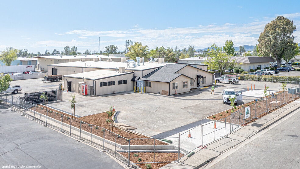 4633 Mountain Lakes Blvd, Redding, CA for sale - Building Photo - Image 3 of 6