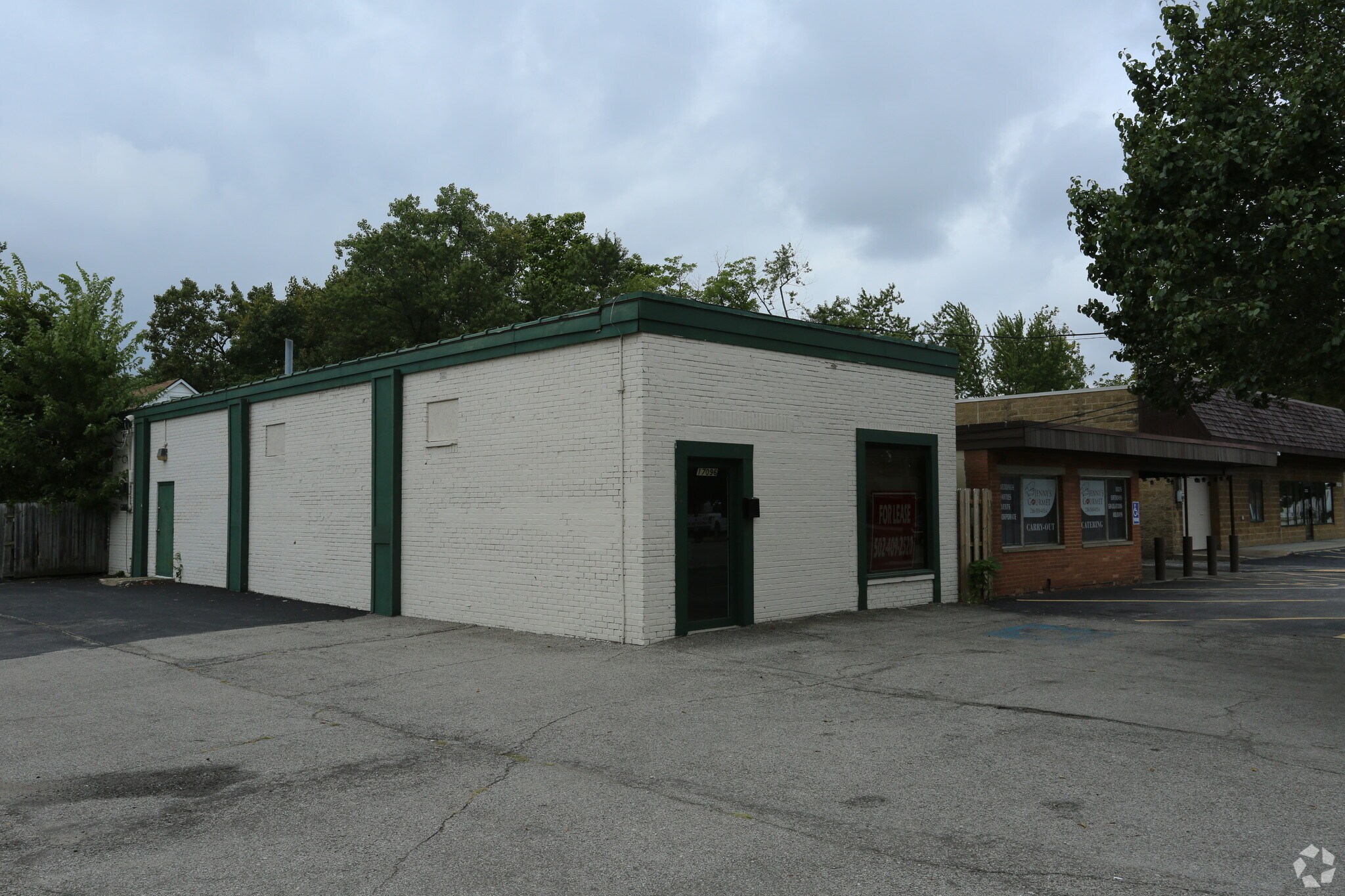 17096 Broadway Ave, Maple Heights, OH for sale Primary Photo- Image 1 of 1