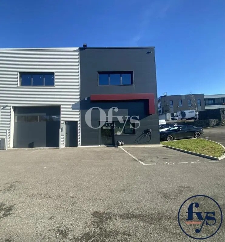 Flex in Dommartin for lease Building Photo- Image 1 of 14