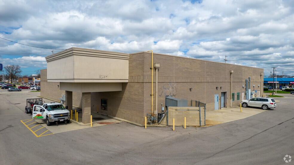 4401 Cleveland Ave, Columbus, OH for lease - Building Photo - Image 2 of 9