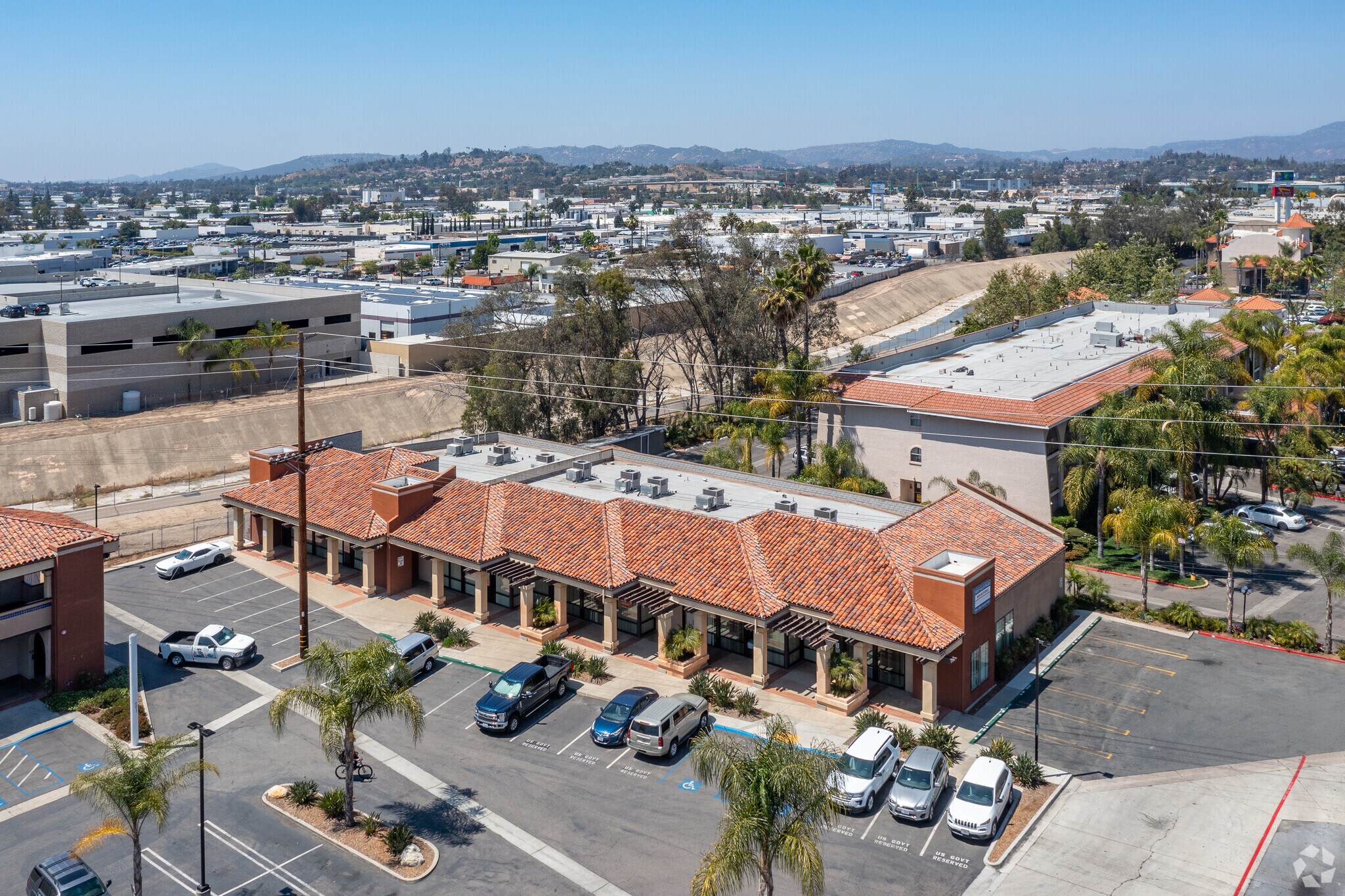 13201340 W Valley Pky, Escondido, CA 92029 West Valley Plaza