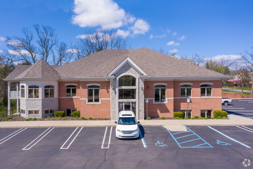 37500 7 Mile Rd, Livonia, MI for lease - Building Photo - Image 2 of 14