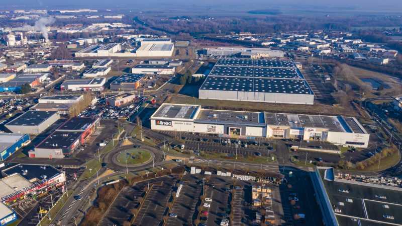 Industrial in Allonne for lease - Aerial - Image 3 of 4