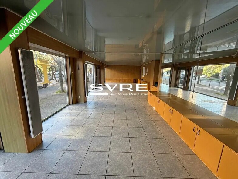 Retail in Aubagne for lease - Interior Photo - Image 1 of 4