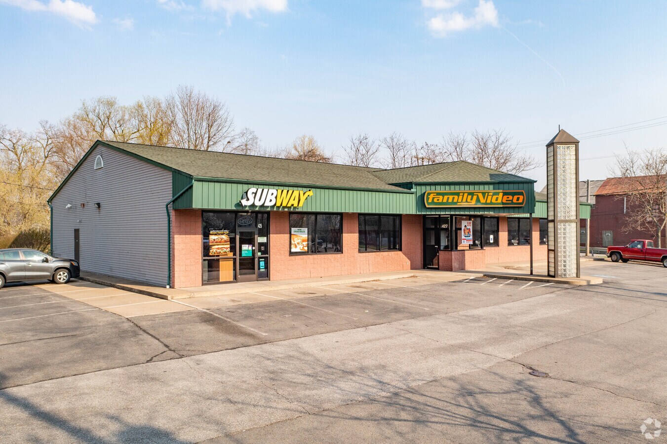 427 5th Ave, Coraopolis, PA 15108