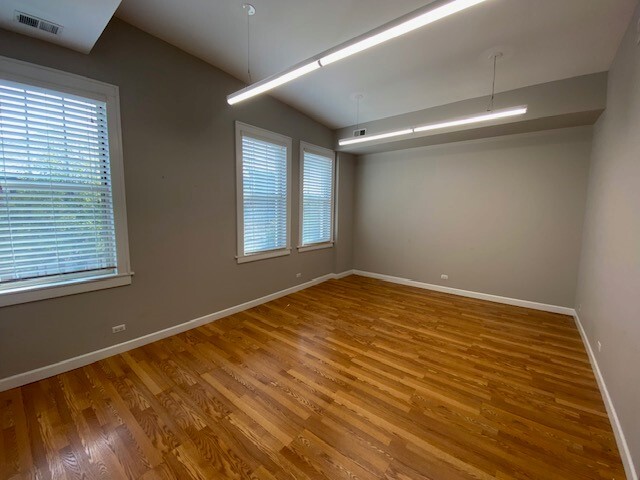 72 S La Grange Rd, La Grange, IL for lease - Interior Photo - Image 3 of 10