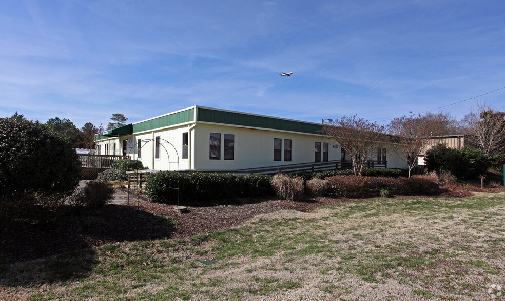 4401 Shopton Rd, Charlotte, NC for sale - Building Photo - Image 2 of 2