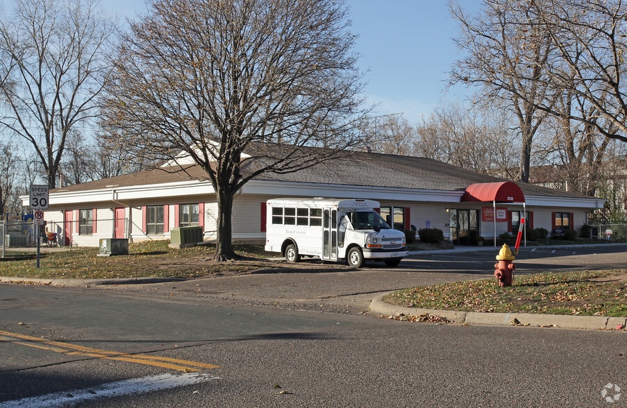 2036 County Road D E, Maplewood, MN for sale - Building Photo - Image 2 of 3