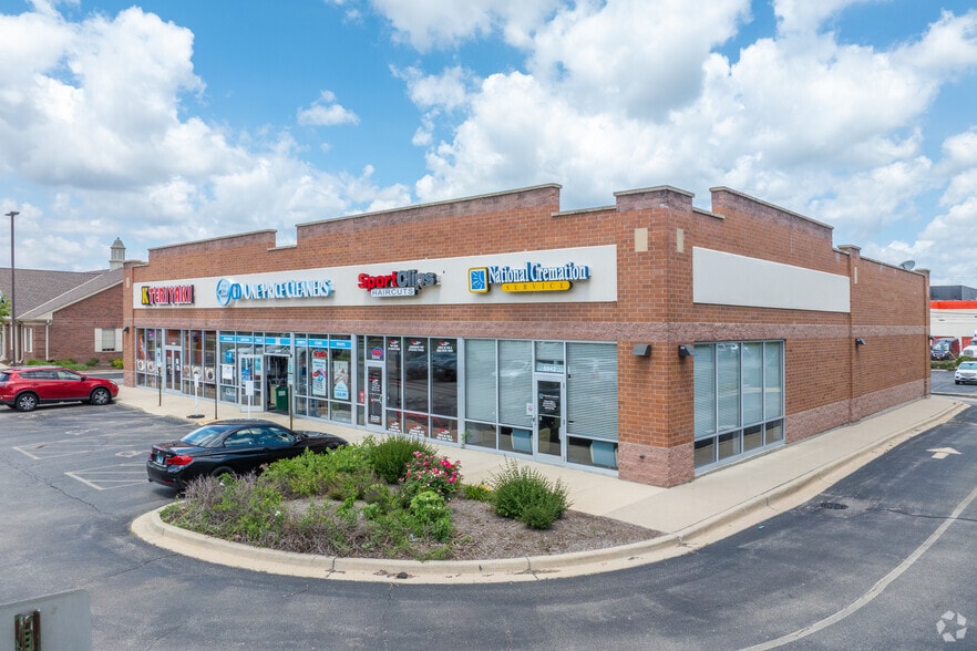 5942-5948 W Touhy Ave, Niles, IL for lease - Primary Photo - Image 1 of 5