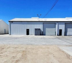 3824 Buck Owens Blvd, Bakersfield, CA for lease Building Photo- Image 2 of 8